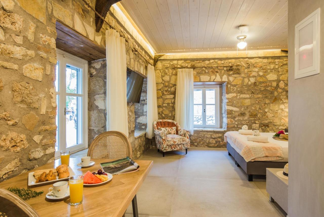 Stone Suites At Lefkada'S Old Port מראה חיצוני תמונה