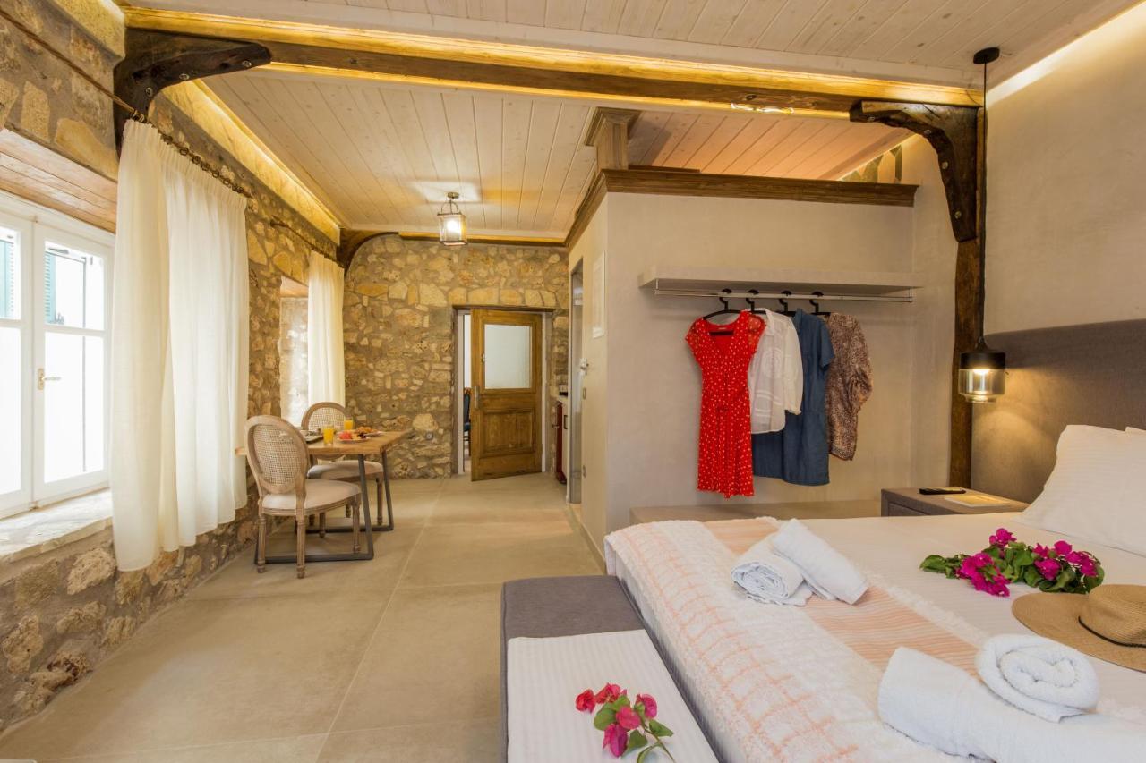 Stone Suites At Lefkada'S Old Port מראה חיצוני תמונה